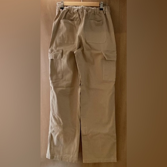 Faded rose cargo style tan pants - Picture 3 of 7